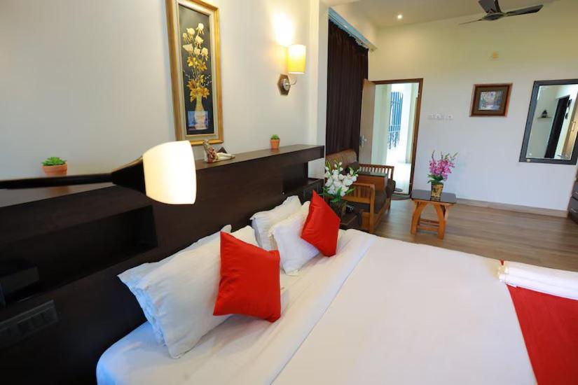 Paddyfield Inn Mananthavady Exterior photo